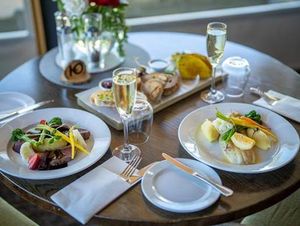 Distinction-Te-Anau-Hotel set meal.jpg
